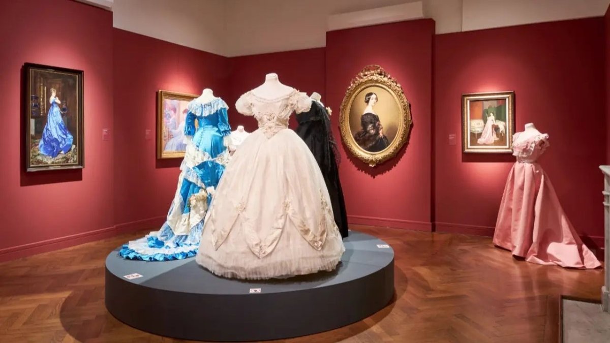 İzmir'de Moda Ve Sanat Buluşması Büyük İlgiyle Devam Ediyor
