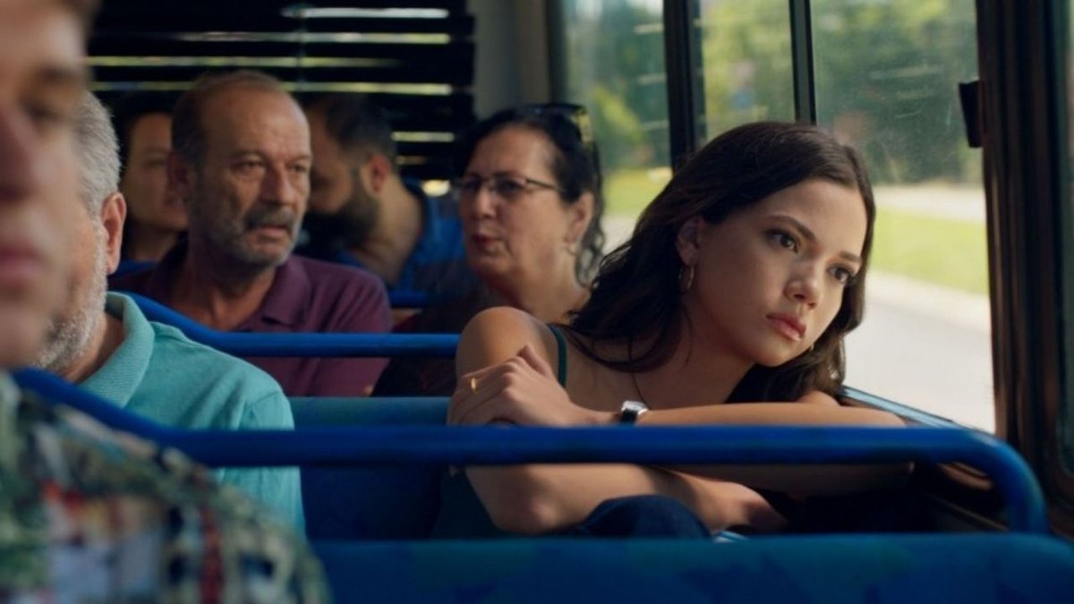 Başkalarının Hayatı Dizisinden İlk Tanıtım Geldi: Eylül Lize Kandemir Ve Burak Berkay Akgül Başrolde