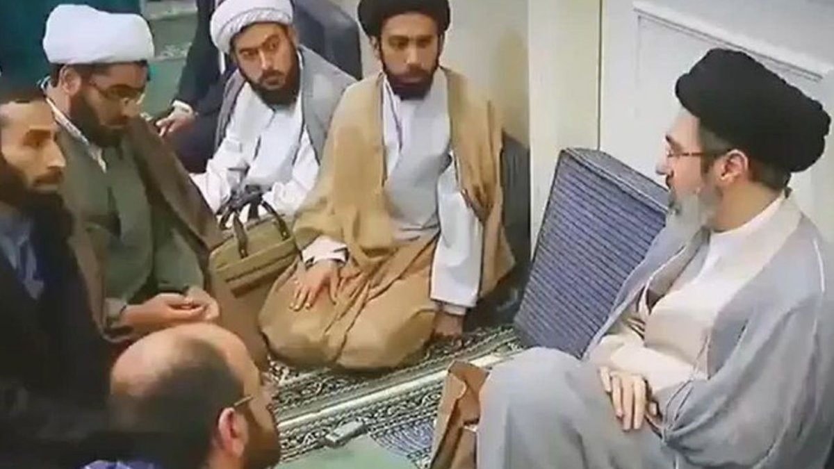 İran Lideri Mücteba Hamaney’in Görüntüleri Tartışma Yarattı: Sağlık Durumu Gündemde