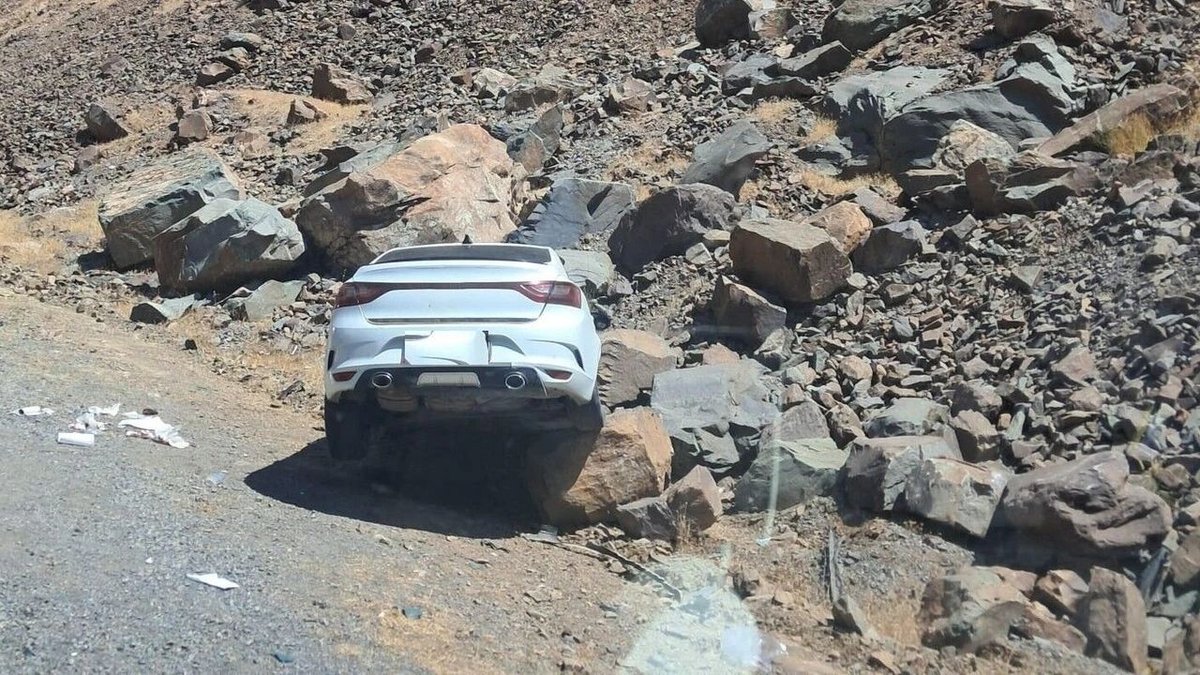 Hakkari-Çukurca Yolunda Kaza: Aynı Aileden 3 Kişi Yaralandı