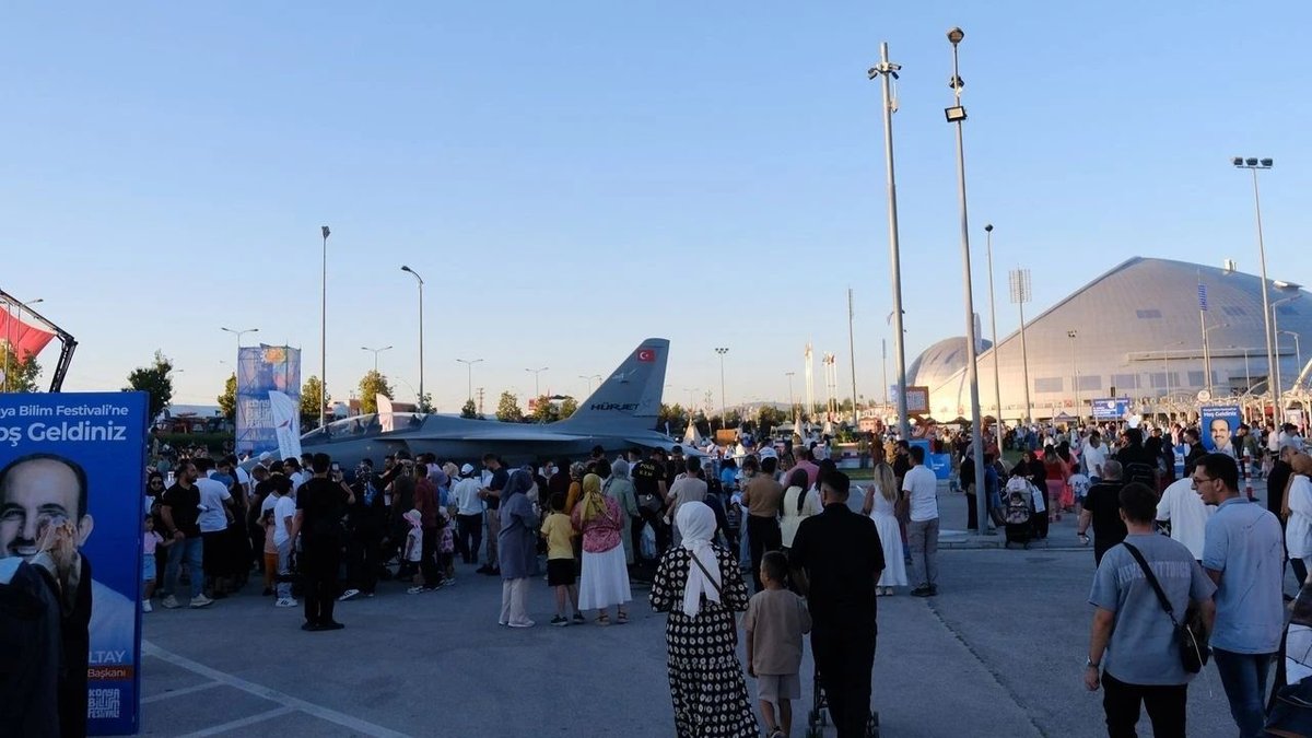 Bakan Çiftçi: Türk Bilim İnsanları Ve Mühendisleri Gökyüzünden Uzaya Kadar İz Bırakıyor