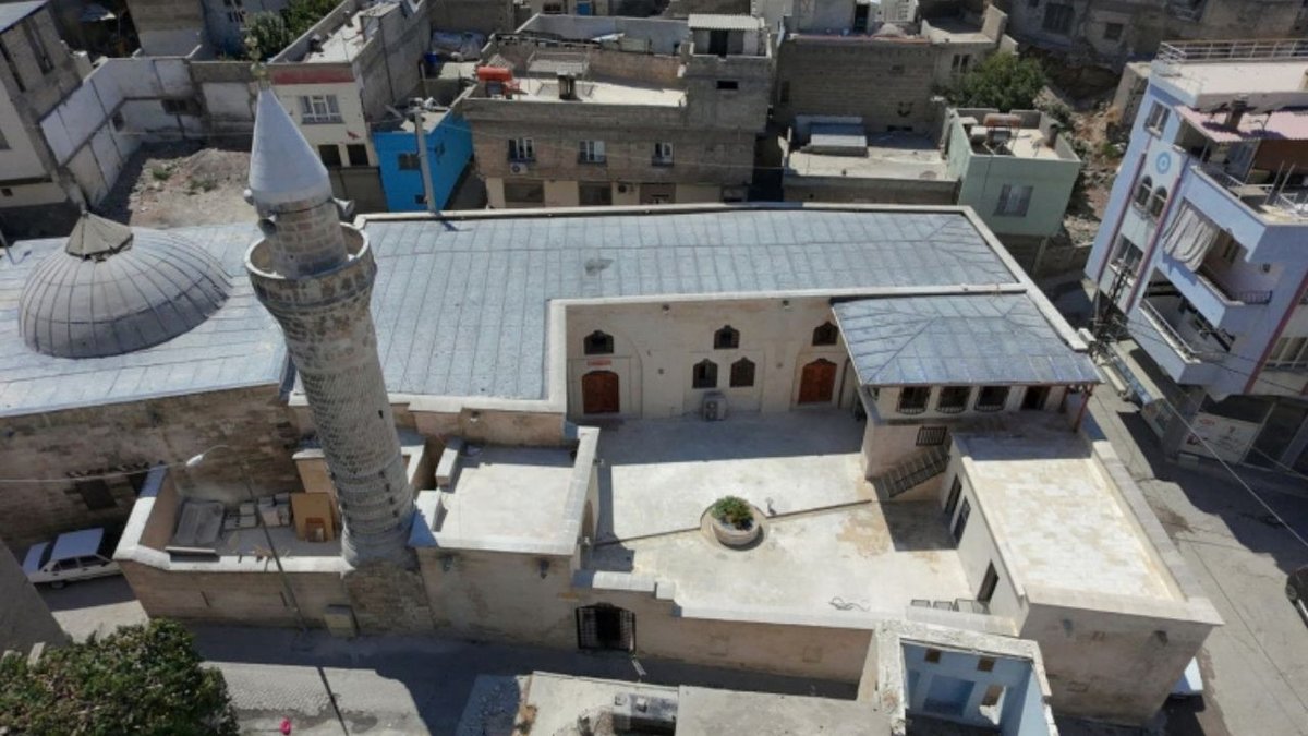 Depremde Hasar Gören 2 Tarihi Cami Restore Edilerek Yeniden İbadete Açılıyor