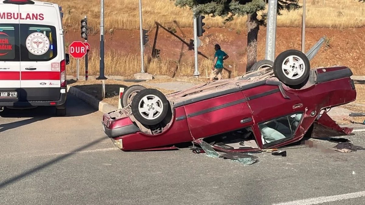 Elazığ’da Tofaş Takla Attı: 3’ü Çocuk 7 Yaralı