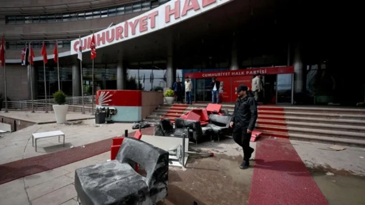 Kemal Kılıçdaroğlu’ndan CHP Genel Merkezi Olaylarına İlk Tepki: “Bu Görüntüler Hepimizi Üzdü”