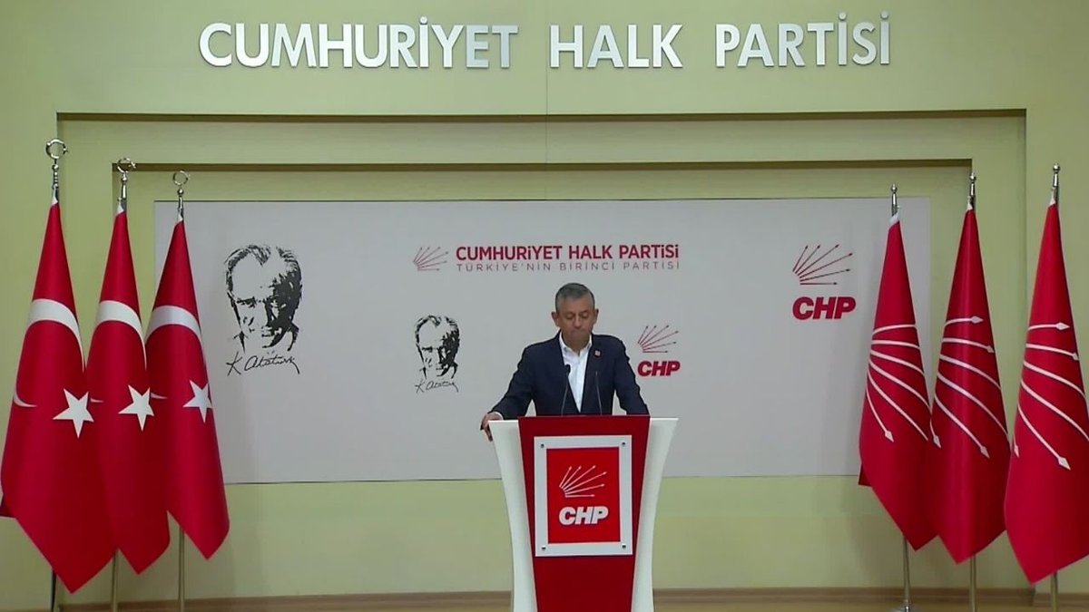 CHP Genel Merkezi’nde Büyük Değişim! Özgür Özel’e Ait Tüm İzler Kaldırılıyor