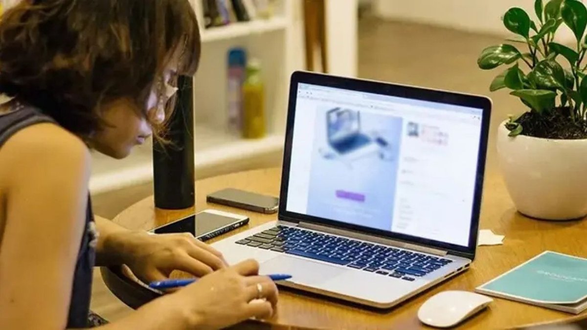 Evden Çalışanlar Kazançta Zirveye Çıktı! Freelance Mesleklerde Yeni Dönem Başladı