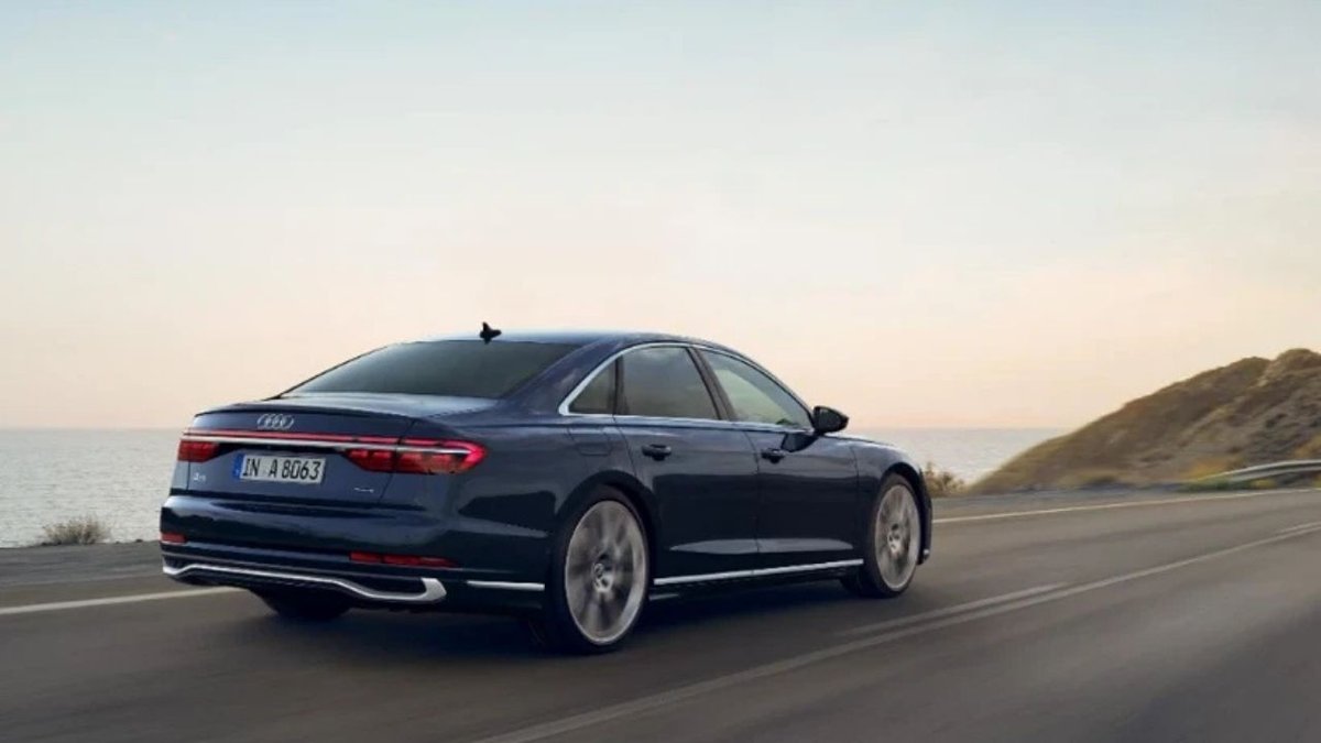 Otomobil Severleri Üzen Gelişme: Efsane Audi A8 Üretimden Kalkıyor
