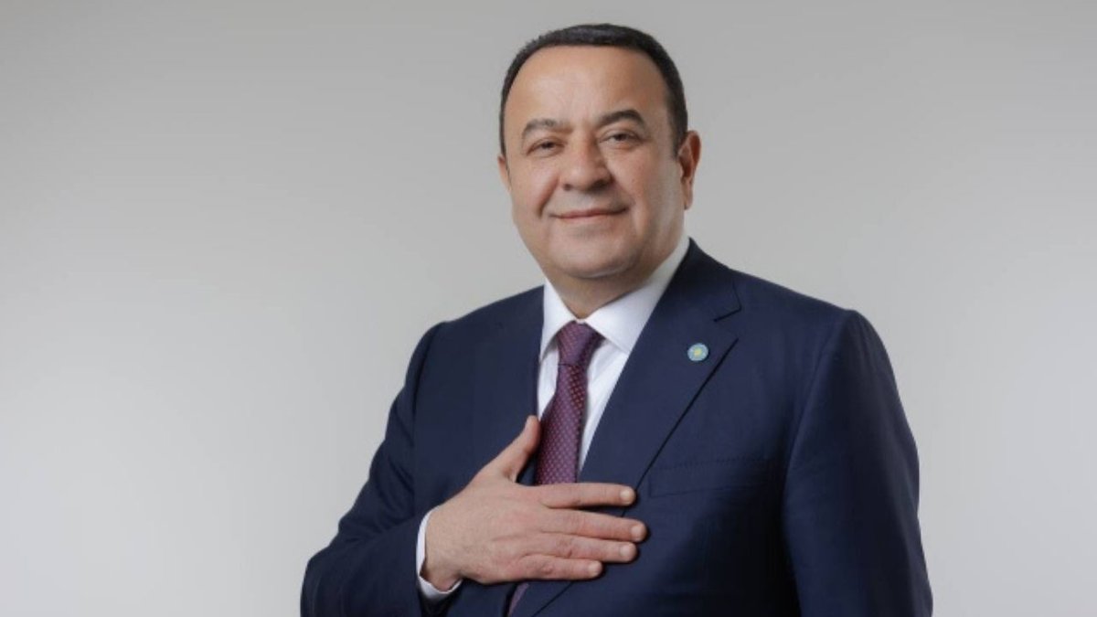 CHP’de Siyasi Deprem Adnan Beker İstifa Etti Bağımsız Devam Edecek