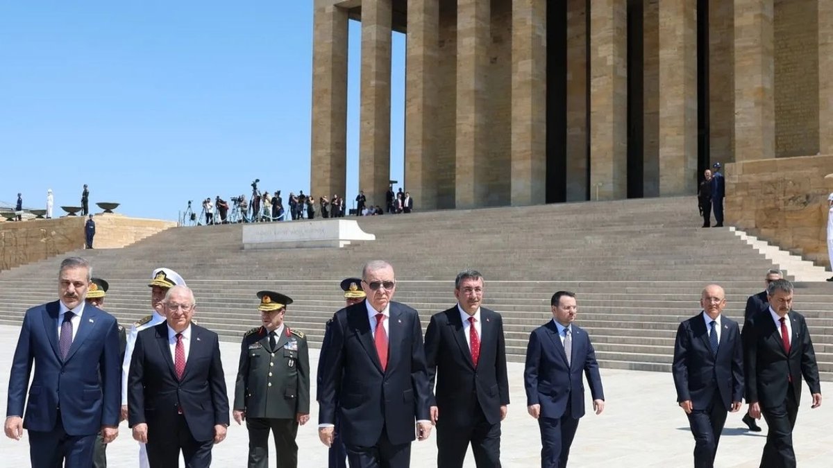 YAŞ toplantısında kritik gündem: TSK’da terfi, atama ve görev süreleri değerlendiriliyor