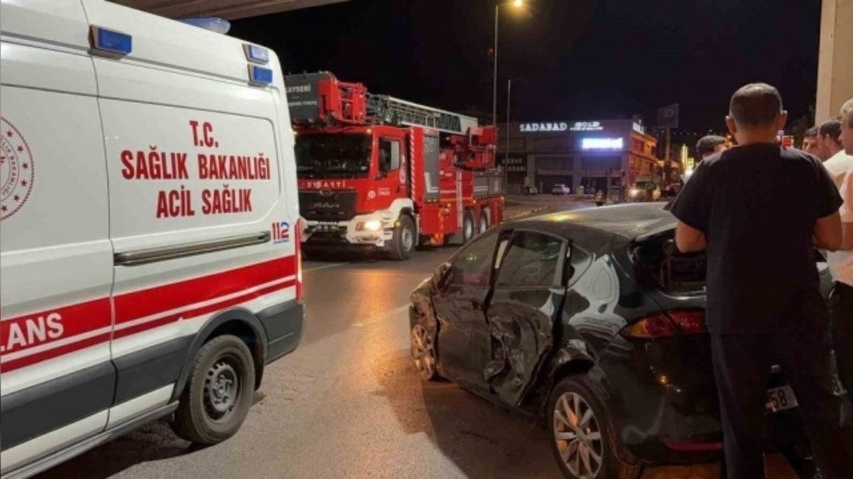 Kayseri’de İki Otomobil Çarpıştı: Araç 200 Metre Sonra Durabildi