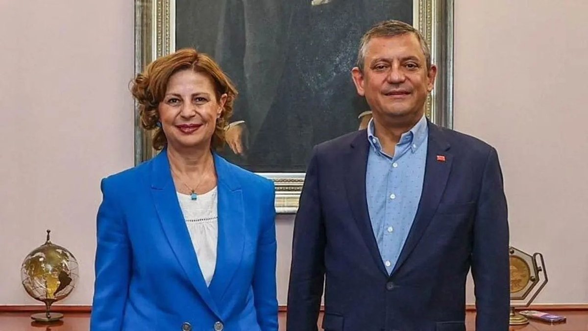 Ayşe Ünlüce CHP'den İstifa Ederek Yeni Parti'ye Katıldı